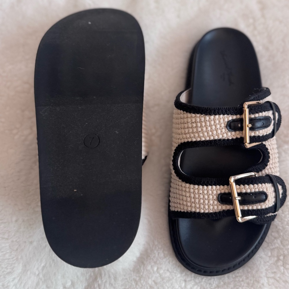 Universal Thread Black and Cream Buckle Sandals - Picture 4 of 4
